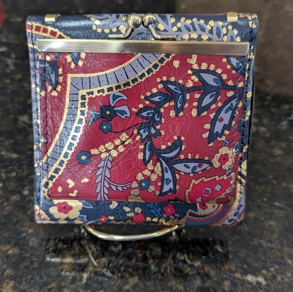 Patricia Nash bifold wallet - Picture 2 of 4